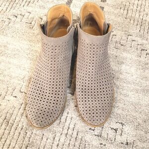 Lucky Brand Gray Die Cut Ankle Booties size 9-9.5